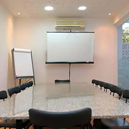Centrum Hotel 3*